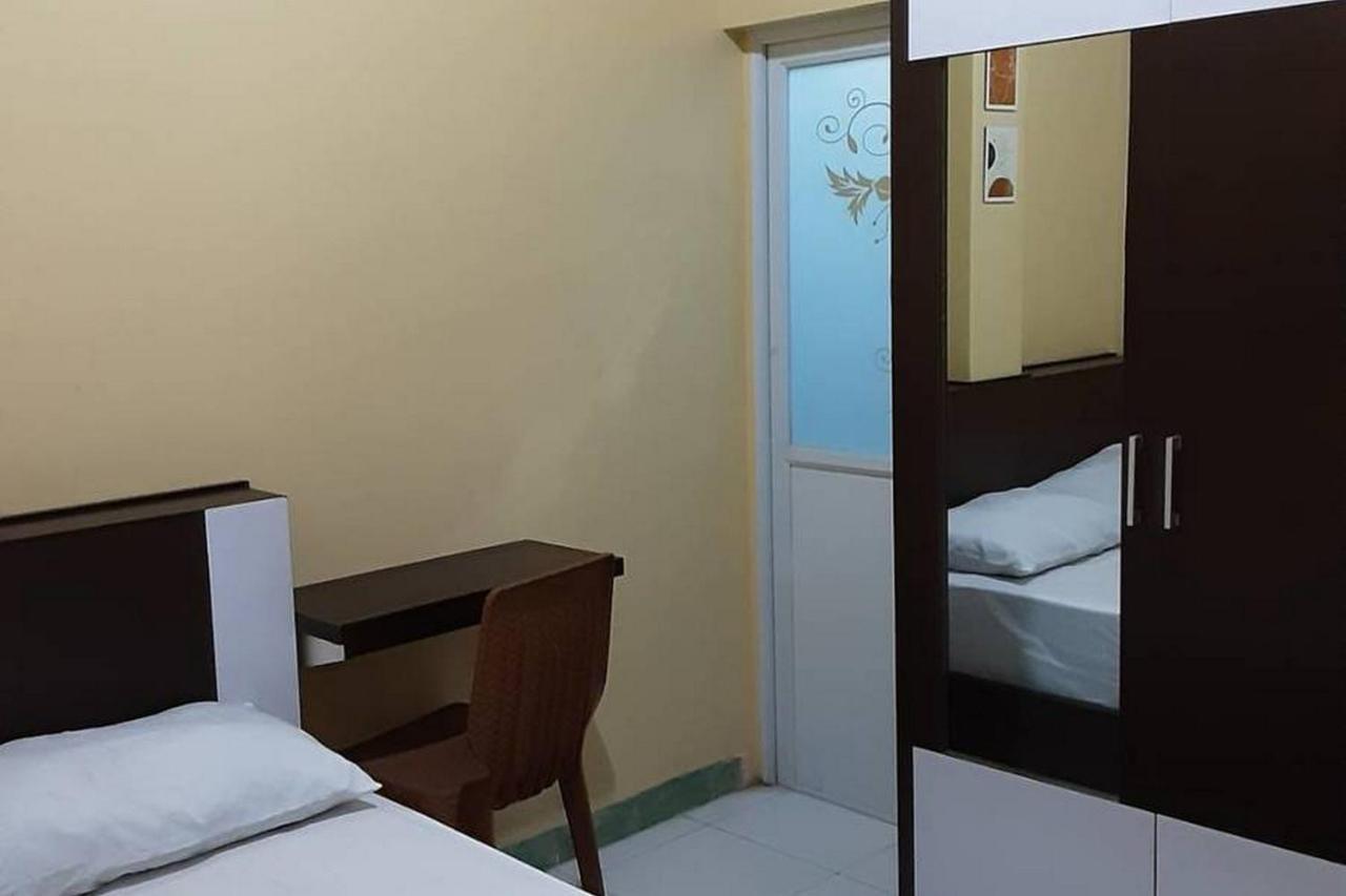 Guest House Syariah Lp3B Brebes Redpartner Exterior foto